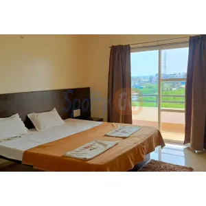 Hotel Neelayam Garden - Ozar