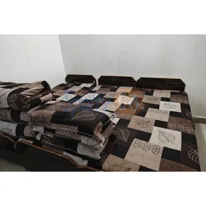 three bed non Ac room at Hotel New Shri Ram in Gurikund on Kedarnath Trek