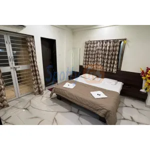 Hotel Shiv Palace(Near Bus-Station) - Trimbakeshwar