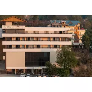 Alpine Hotel and Villas - Dharamashala