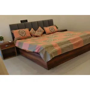 Giri Ashraya - Govardhan