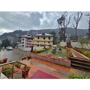 The Royal Queen Hotel - Phata
