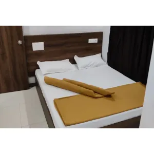 Bhola Guest House(Near Temple) - Somnath