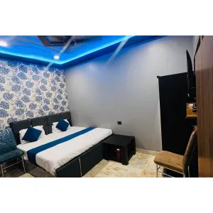 Bhola Shankara Vasavi Annapurna Satram - Varanasi