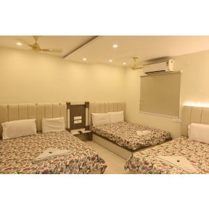 Hotel Arya - Varanasi