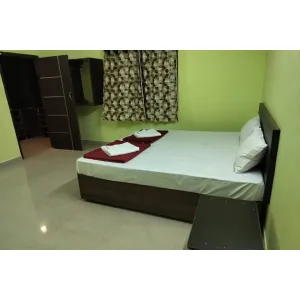 Kamath's Holiday's Inn - Murudeshwar