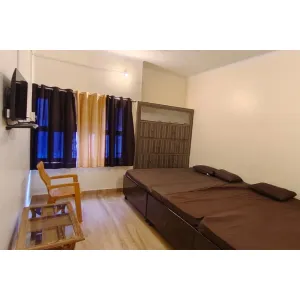 Kusum Palace Homestay - Varanasi