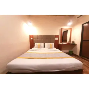 Luxmi Hotel (Near Railway Station) - Prayagraj