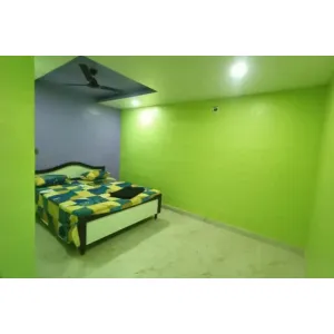 Swami Om Bhatk Niwas -  Akkalkot