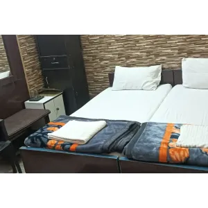Teerth Guest House - Varanasi