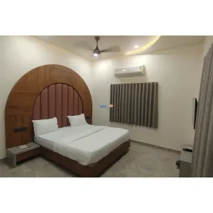 Hotel Grand Palace - Dwarka
