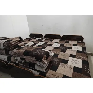 three bed non Ac room at Hotel New Shri Ram in Gurikund on Kedarnath Trek