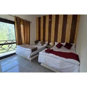 The Royal Queen Hotel - Phata