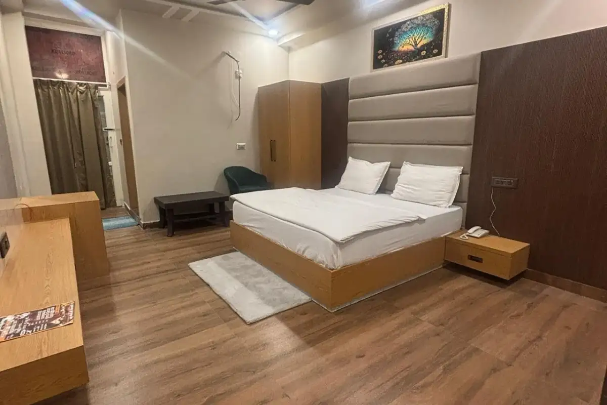 Gallery image